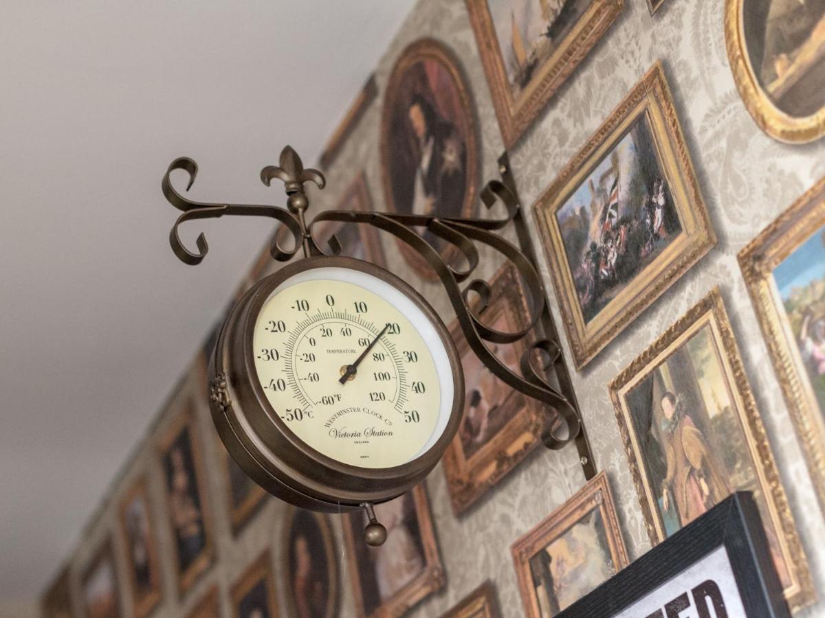 Canongate Luxury Homestay Edinburgh Buitenkant foto