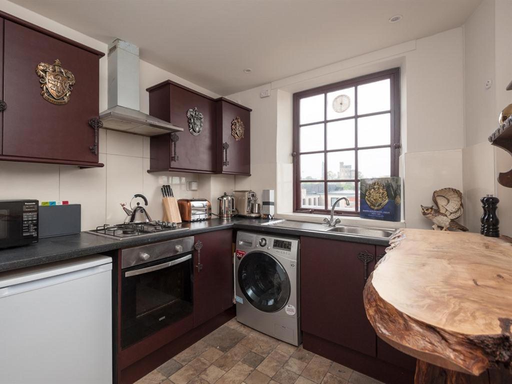 Canongate Luxury Homestay Edinburgh Buitenkant foto