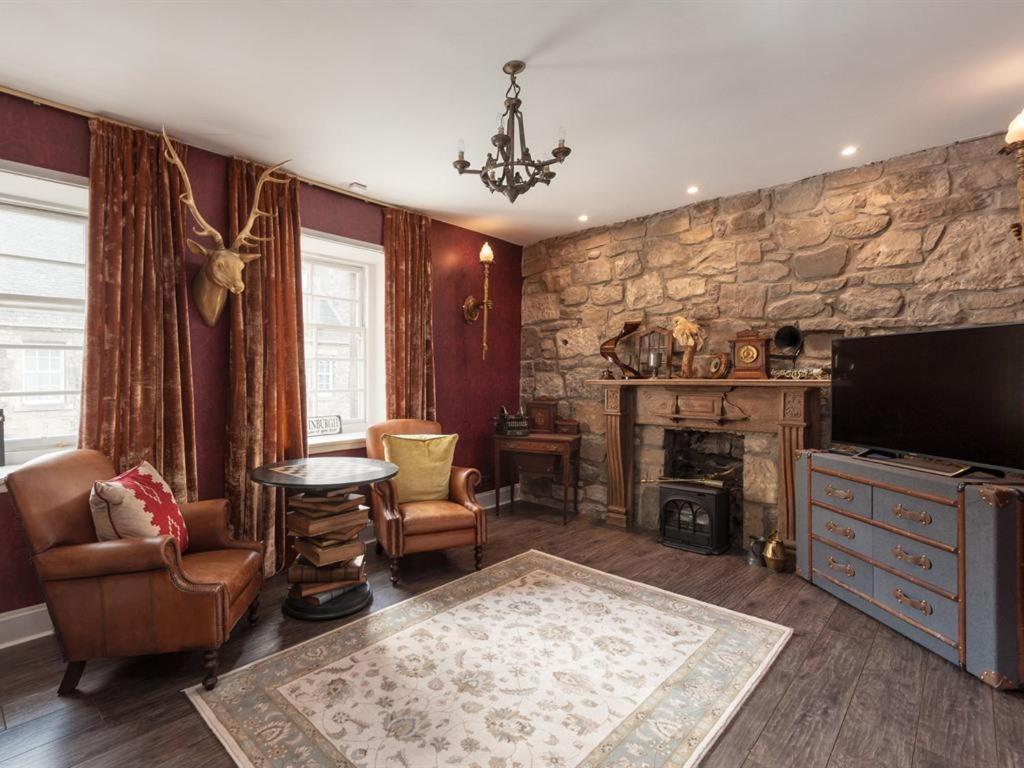 Canongate Luxury Homestay Edinburgh Buitenkant foto